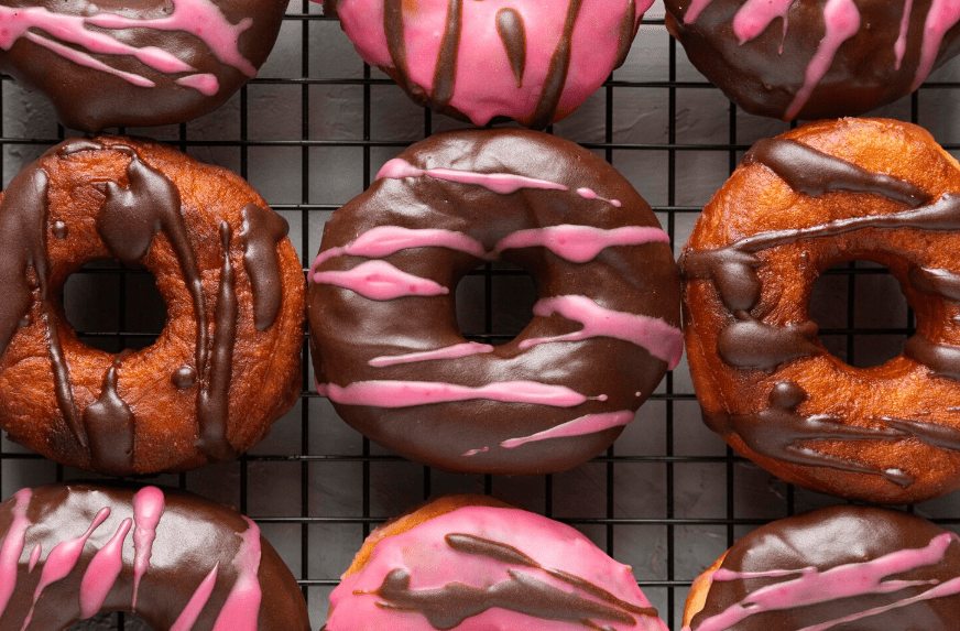 Nová reklama Dunkin Donuts sklízí smíšené reakce od zákazníků. Proč?